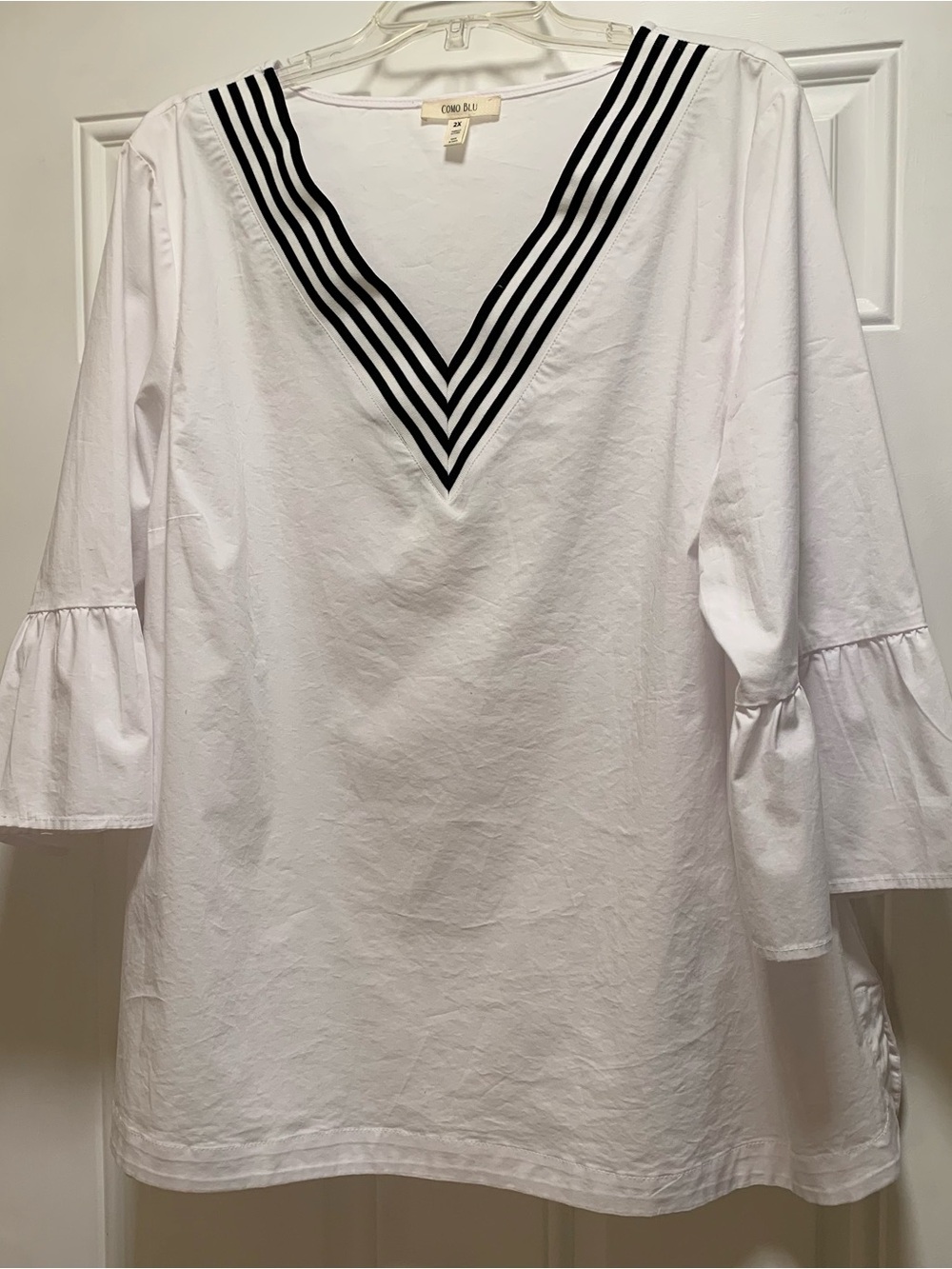 3/4 sleeve v-neck blouse